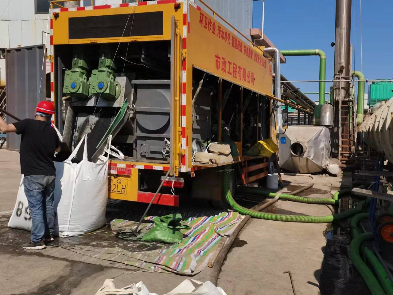 裕民淤泥压干处理